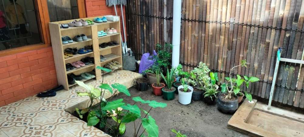 Rak sepatu dan Alas kaki anak